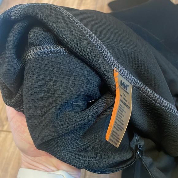 Helly Hansen Black Base layer size XL - Picture 6 of 6